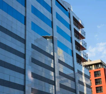 اجرای نما در سراسر ایران متناسب با شرایط اقلیمی مختلف با طراحی مهندسی و متریال مقاوم در برابر آبوهوا